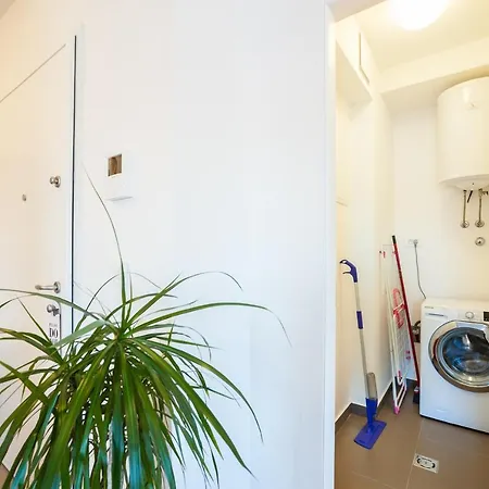 Appartement With Parking Space - 17355 *